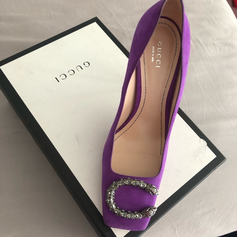 Women’s Gucci pumps